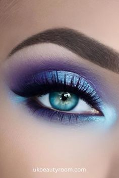 Blue And Purple Makeup Looks, Anime Eye Makeup, Skin Face Mask, Drag Queen Makeup, Make Up Inspiration, Christmas Beauty, Queen Makeup, Bold Makeup