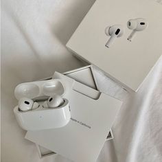 Airpods Pro (2nd generation) *BEST OFFER* Christmas Wishlist For Teens, Wish Board, Mac Desktop, Iphone Obsession