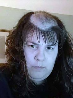 Strange Haircuts, hairdos, hairstyles Try Not To Laugh Photos, Funny Cringe Photos, Weird Funny Pictures Hilarious, Cringe Pictures, Cringe Photos, Funny Haircuts, Meme Temp, Cringe People