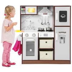 Kids Chalkboard, Kids Play Kitchen, Pretend Play Kitchen, How To Wash Vegetables, Play Kitchen Sets, Modern Toys, Pretend Play Toys