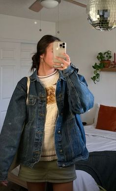 Emmy Red Carpet, How To Have Style, Emmys Red Carpet, Denim Jacket Outfit, The Emmys, Looks Street Style, Swaggy Outfits, Fashion Mistakes, Outfit Inspo Fall