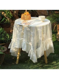 1pc Mirrored Floral Lace Jacquard Tablecloth, French Romantic White Lace Ruffle Square Tablecloth, Round Dining Table & Coffee Table Cover For Garden, Patio, Family Gathering White    Polyester Plants   All Seasons Kitchen & Table Linens, size features are:Bust: ,Length: ,Sleeve Length: