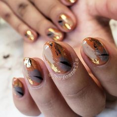 4 Simple Fall Nail Ideas French Pedicure, Unghie Nail Art, Simple Fall Nails, Autumn Nail, November Nails, Abstract Nail Art, Fall Nail Art Designs