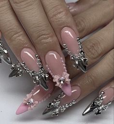 Coquette Nails, Kutek Disney, Unghie Sfumate, Soya Mumu, Silver Nail, Her Nails, Soft Nails