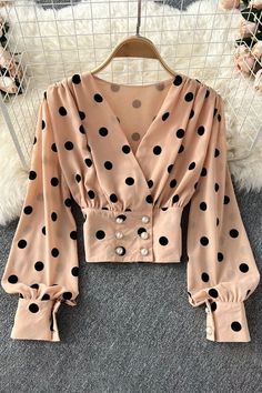 Blouses 2022, Short Blouses, Shirts Vintage, Elegante Casual, Polka Dot Shirt, Fashion Korean, 가을 패션, White Short