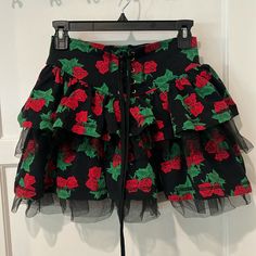 Funky And Feminine! Pair With Combat Boots For A Punk Look Or Heels For A Femme Edge! Vintage Betsey Johnson Rose Print Skirt With Tool Detail. Size P Rose Print Skirt, Punk Looks, Rose Skirt, A Punk, Vintage Betsey Johnson, Print Skirt, 80s Fashion, Rose Print, Betsey Johnson