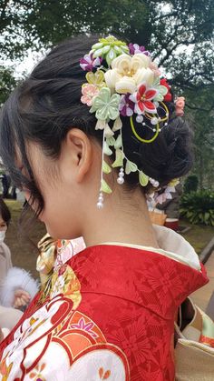 Korean Hairstyles Women, Diy Kimono, Traditional Hairstyle, Working Hands, Traditional Japanese Kimono, Asian Men Hairstyle, Lip Color Makeup