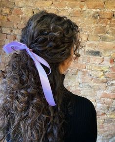 Mina Bishop, Extension Hair, Hairdos For Curly Hair, Have Inspiration, Curly Hair Inspiration, Dream Hair, Long Curly Hair, Curly Girl, Long Curly