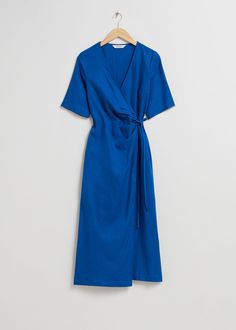 Midi Wrap Dress Blue Wedding Guest Dresses, Wrap Dress Wedding Guest, Midi Wrap Dress, Blue Midi Dress, V Cut, Fashion Story, Womens Midi Dresses, Midi Dresses, Vintage Jeans