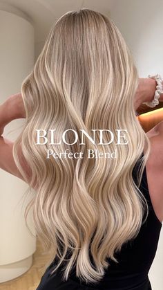 DW CREATIVE GROUP | Vanilla Blonde 👼🏻✌🏻 A delicate milky hue enriched with a hint of vanilla ~🤍~🤍~ #livedinblonde #vanillablonde #blonding #haircolorideas... | Instagram Blonde With Golden Highlights, Champagne Beige Blonde Hair, Dream Blonde Hair, Blonde Bouncy Blowout, Blonde Balayage Dirty Blonde, Blond Blond Hair, Vanilla Almond Hair Color, Creamy Blonde With Root Smudge