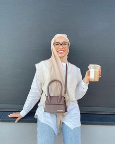 Beige Hijab Outfit, Batul Bazzi, Beige Hijab, Winter Fashion Outfits Casual, Beige Outfit