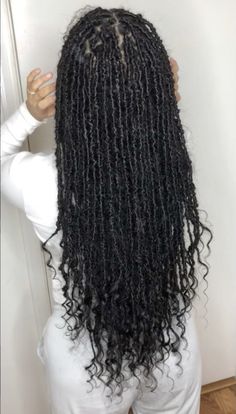 Curly End Faux Locs, Soft Goddess Faux Locs, Knowles’s Peekaboo Braids, Hair Styles To Do With Locs, Soft Locs Curly Pieces, Butterfly Locs On Natural Hair, Butterfly Locs Long Hairstyle, Goddess Locs Hairstyles For Women, Knotless Goddess Locs