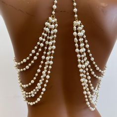 Back Jewelry Wedding Pearl, White Chain Jewelry For Wedding, Wedding Necklace With Round Beads And Chain, Pearl White Dangle Jewelry For Party, Adjustable Pearl Chain Body Jewelry For Gift, Adjustable Pearl Chain Body Jewelry As A Gift, White Pearl Chain Jewelry For Party, Elegant Adjustable Beaded Body Jewelry, White Pearl Necklace With Adjustable Chain For Party