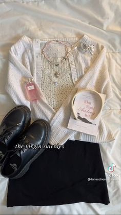 Pink Croquet Aesthetic, Croquet Aesthetic, Brandy Outfits, Coquette Outfits, Trendy Outfit Inspo, Downtown Outfits, Mama Style, Teenage Fashion Outfits