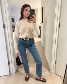 Street Style Classy, Styling Basics, Street Style Comfy, September Instagram, Casual School Outfit, Outfit Basics, Basics Outfit, Effortless Chic Outfits, Outfit Feminine