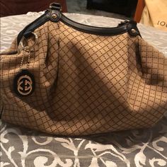 Gently Used Large Gucci Canvas Sukey Tote 100% Authentic Fabric Swatch And Dust Bag Included There Is Some Light Scuffing At The Bottom (See Last Picture) Marmont Super Mini, Tan Leather Tote, Gucci Heels, Gucci Tote Bag, Monogram Tote Bags, Gucci Tote, Blue Tote, Fabric Swatch, Monogram Tote