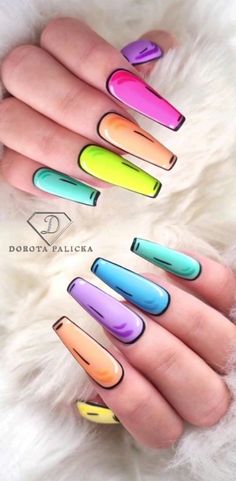 Pop Art Comic Nails, Pop Up Nails, Pop Art French Tip Nails, Nail Pop Art Designs, Nails Inspiration Disney, Pop Art Nails Designs Comic Books, Uñas Comic Pop, Pop Art Nails Designs Simple, Comic Book Nails Designs