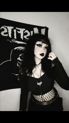 Darkside Aesthetic, Gothic Fits, Summer Goth Outfits, Gothic People, Jason Vorhees, Goth Outfit