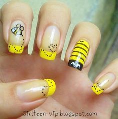 Bumble Bee Nail Art, Yellow Nail Art, Nice Nails, Busy Bees, Super Nails, Bee Art