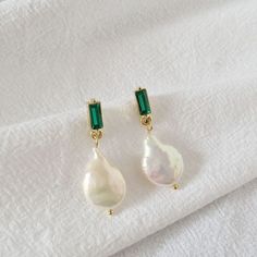 Modern Pearl Earrings, Drop Earrings Pearl, Dangle Earrings Wedding, Freshwater Pearl Drop Earrings, Freshwater Pearl Earrings, Daily Jewelry, Crystal Dangle Earrings, Earrings Pearl, Emerald Earrings