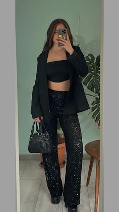 #outfit #party #glam Las Vegas Night Outfit, Vegas Night Outfit, Outfit Soiree, Outfits Nightclub, Outfit Inspiration Women, Outfit Party