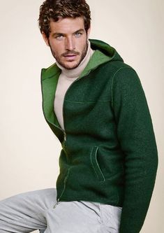 JUSTICE JOSLIN Outfits Hombre, Mens Attire, Lakme Fashion Week, Mens Loungewear, Nice Style, Green Hoodie, Fashion Victim, 가을 패션