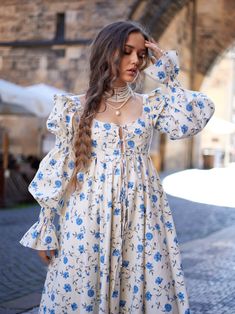 Floral Maxi Dress Aesthetic, Feminine Floral Dress, Big Floral Dress, Puff Sleeve Dress Aesthetic, Summer Dress Long Sleeve, Effortless Style Fall, Floral Dress Outfit, Casual Floral Dress, Maxi Dress Design