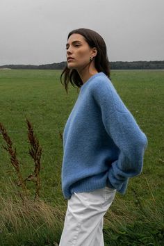 Wool Blend Oversized Sweater Blue | NA-KD Crochet Women’s Sweater, Wool Sweater Outfit, Big Sweater Outfit, Soft Blue Sweater, Blue Sweater Outfit, Scandinavian Outfit, Granola Style, Robertson Family, Quilted Sweater