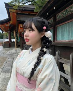 Hairstyles For Kimono, Kimono Picture Ideas, Cute Yukata, Japanese Kimono Hairstyle, Yukata Aesthetic, Yukata Hairstyle, Japan Hairstyle