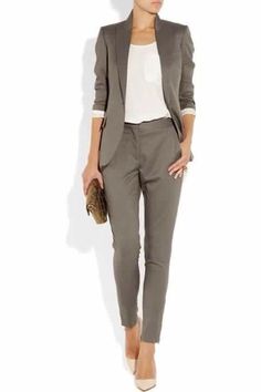 De oficina Interview Outfits, Pantsuits For Women, Interview Outfit, Grey Pants, Work Outfits Women, Work Wardrobe, Professional Outfits