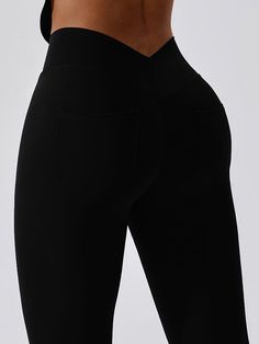 PRODUCT FEATURES: Back V Scrunch Pockets Leggings Breathable.? quick-dry. moisture absorption. Wear-tested by our in-house team for the perfect fit. FABRICATION: 78% Nylon 22% Spandex Sweat-wicking technology that can remove moisture from your body BRA BODY LENGTH: S?- 89cm (35inch) M?- 90cm (35.4inch) L?- 91cm (35.8inch) XL-92cm(36.2inch) V Leggings, Michelle Johnson, Yoga Bottoms, Yoga Crop Tops, Body Bra, Body Skirt, Slip Shorts, Leggings With Pockets, Yoga Tank Tops