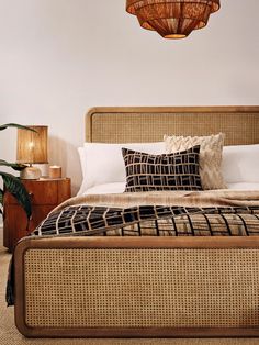 cane rattan boho style bed frame Rattan Ottoman Bed, King Size Rattan Bed, Bedroom Rattan Bed, Soho Home Bed, Ratan Bed, Cane Bedroom Ideas, Rattan Headboard Bedroom Ideas, Rattan Furniture Bedroom, Rattan Bedroom Ideas