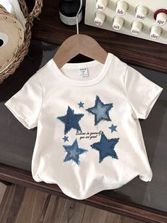 Young Girl Star Printed Round Neck Short Sleeve T-Shirt, Summer White Casual  Short Sleeve Knitted Fabric Geometric  Non-Stretch  Young Girls Clothing, size features are:Bust: ,Length: ,Sleeve Length: Star Shirt Kids, T Shirt Redesign, Winter Girls, White Casual, Star Print, Maternity Bag, Girls Tshirts, All Fashion, Women Clothes Sale