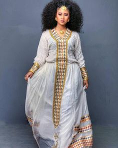 www.ethiopiantraditionaldress.com  Ethiopian weeding Dress Ethiopian Women, African Dresses Modern, Gaun Fashion