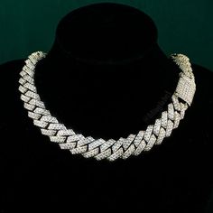 Big Gold Chains, Cuban Link Necklace, Expensive Jewelry Luxury, Diamond Ice, Sims4 Clothes, Crystal Choker Necklace, Rap Artists, Big Diamond, Dope Jewelry