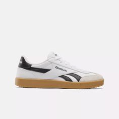 Crisp clean and totally Reebok. Lace up these shoes and pair them up with almost anything. An iconic Vector from the archives keep your look rooted in sporty style. Reebok Royal, White Reebok, Reebok Classic Leather, Mens Training Shoes, Closed Toe Shoes, Black Gums, Aesthetic Shoes, Reebok Classic, Casual Lace