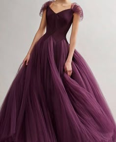 Frocks For Women Party, Long Frocks For Women, Frock Models, Frocks And Gowns, Purple Tulle, Party Wear Gowns, Simple Frock Design, Long Frock Designs, Gown Party Wear