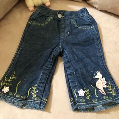 The Perfect Summer Jeans For Your Baby Girl! Features Frayed Hem And Great Details. This Item Is New With Tags. Y2k Baby Clothes, Luxury Baby Room, Vintage Kids Clothes, Baby Couture, Vintage Baby Clothes, Bear Outfits, Baby Fits, Summer Jeans, Dream Baby