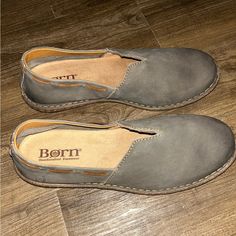 Experience Comfort And Style With Born Handcrafted Footwear Womens Gray Shoes. Perfect For Any Casual Occasion. Born Shoes Women, Gray Shoes, Born Shoes, Grey Shoes, Shoes Color, Shoes Women, Flat Shoes Women, Loafer Flats, Loafers