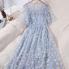 Daisy Dress, Trendy Dress Outfits, Fairytale Dress, Fashion Attire, A Mirror, Girls Fashion Clothes, Marzipan, Teenage Fashion Outfits, Mode Inspiration