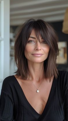 20 Hairstyles for Square Faces 2024 Hairstyles for Square Faces 2024: Trendy Cuts for Softening Strong Jawlines Short Hair Highlights, Square Face Hairstyles, Long Face Hairstyles, Hair And Beauty, Long Hairstyles, Medium Hair Cuts, Shoulder Length Hair, 가을 패션