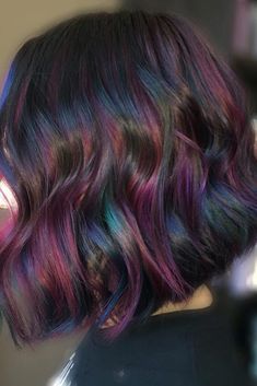 If you want to know more about the oil slick trend and think that it would be nice to follow it, we have some pieces of advice to ensure that your transition to an oil slick beauty goes as smoothly as possible. #haircolor #oilslickhair Oil Slick Hair Color, Oil Slick Hair, Hidden Hair Color, Rambut Brunette, Rainbow Hair Color, Multi Colored Hair, Girl Haircut, Hair Techniques, Winter Hair Color