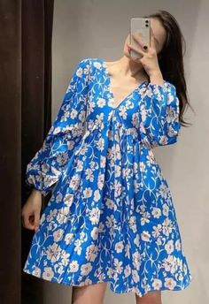 Short Frock, Frock For Women, Casual Indian Fashion, Stylish Short Dresses, Floral Print Midi Dress, Elegant Dresses For Women, Frock Design, Sleeves Pattern, Birthday Outfit