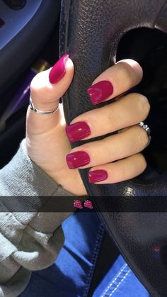 Nails With 2 Colors Simple, Pink Fall Manicure, Powered Dipped Nails, Pretty Nails For Fall Simple, Pretty Lavender Nails, Pink Fall Nail Colors, Grape Nail Color, Current Nail Color Trends 2023, Grape Colored Nails