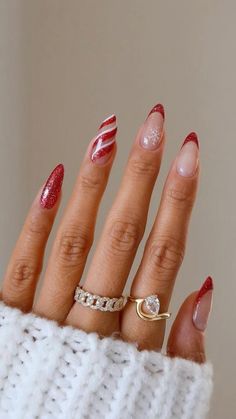 Unghie Nail Art, Nagellack Trends, Red Christmas Nails, Red French, White Glitter Nails, Christmas Gel Nails, Nails Winter, French Nail, Red Nail Designs