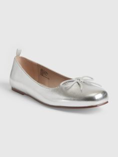 Shoes For Fall, Silver Ballet Flats, Flats Shoes, Fall 2023, Flat Shoes, Ballet Flats, Gap, Ballet, Silver