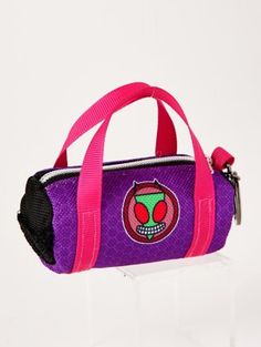 You'll have the coolest set of keys around when you carry this Invader Zim duffel bag keychain! This fun keychain is perfect for any Invader Zim fan! Officially licensed Dimensions: 2.2" H x 3.1" W x 1" D Material: Polyester Care: Spot clean Imported Kitty Room, Hello Kitty Room Decor, Cool Keychains, Hello Kitty Rooms, Bag Keychain, Spencers Gifts, Invader Zim, Cute Backpacks, Christmas Stocking Stuffers