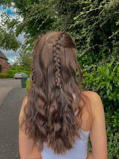 Braid Hairstyles Wavy Hair, Summer Hairstyles Long Straight Hair, Cute But Crazy Hairstyles, Hair Do Inspiration, Curly Braided Hairstyles For White Women, Hairstyles For Long Hair Thick Hair, Kitchen Hairstyles Long Hair, Beachy Hairstyles Braids, Long Hair Unstyled