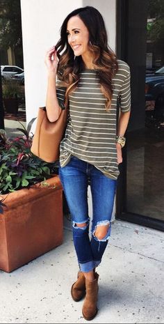 Let a personal stylist make sure you are always look on-trend for less than your monthly Starbucks tab. www.istylebynatalie.com Spring Outfits Women, Womens Fashion For Work, Fashion Black, Spring Summer Outfits, Womens Fashion Trends, Look Chic, Outfits Casuales