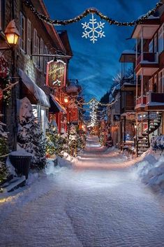 Santa Claus Village Canada Photos, Christmas Scenery, Winter Szenen, Christmas Town, Winter Photos, Winter Scenery, Quebec City, Christmas Scenes, Winter Aesthetic